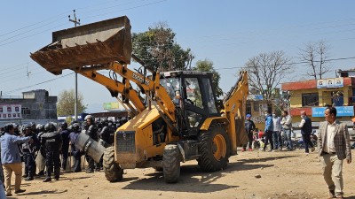 क्षतिग्रस्त डोजर